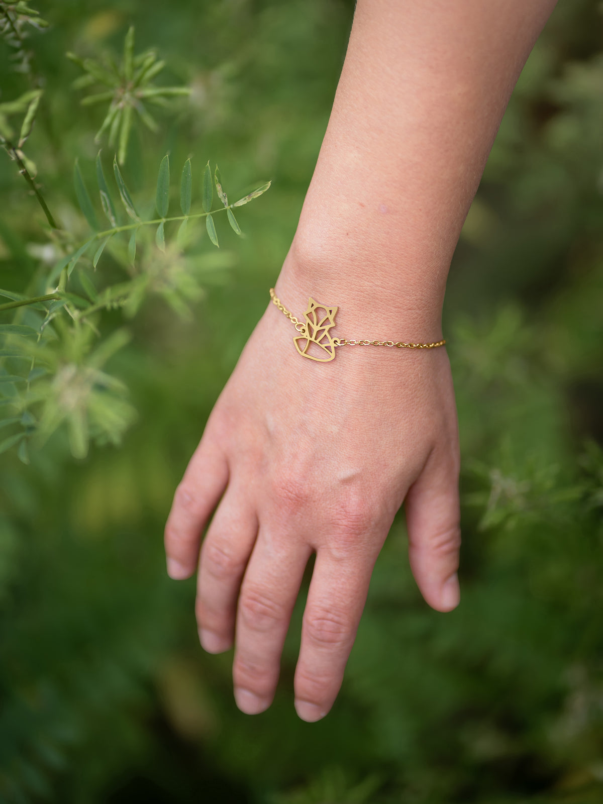 Bracelet renard symbole animal totem porté au poignet