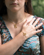 Parure renard symbole animal totem avec collier et bracelet portée par une femme